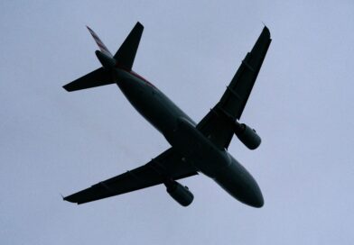 Airlines waive flight-change fees for East Coast flights ahead of storm