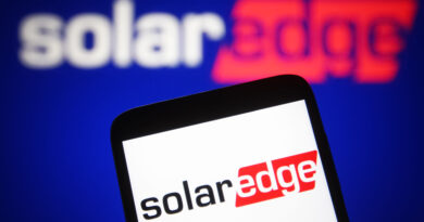 Stocks making the biggest moves midday: SolarEdge Technologies, Super Micro Computer, FedEx & more