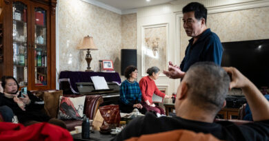 Homeowners Fight for Control of Their Community in China