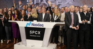 The average SpaceX buyer post-IPO is almost under water after two-day slide