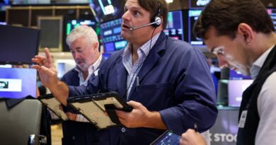 30-year Treasury yield hits highest level since 2004 as bond market rout continues