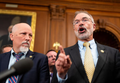U.S. House aims to avoid government shutdown amid GOP hardliner resistance